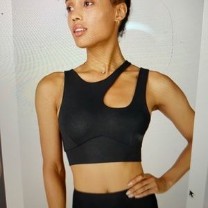 Women’s Fabletics sports bra size small